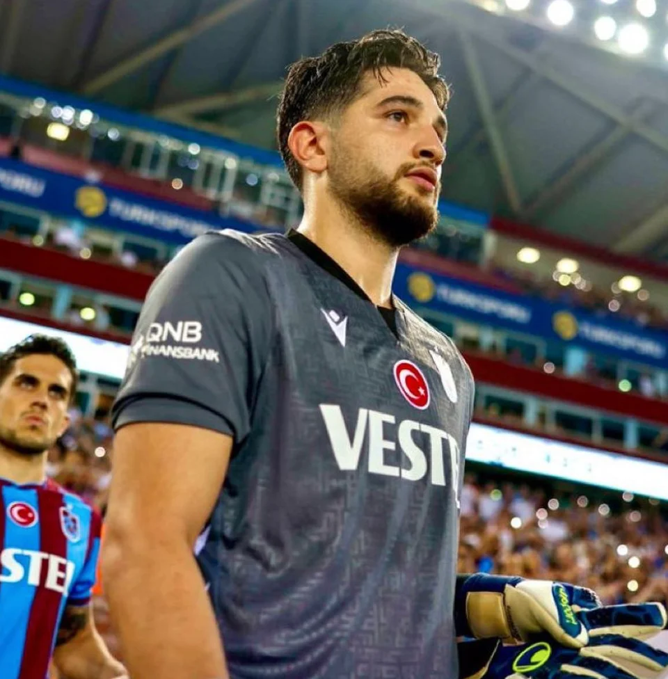 Trabzonspor'un Fatih Karagümrük maçı ilk 11'i belli oldu! Uğurcan Çakır Fenerbahçe derbisi öncesi kadroda yok