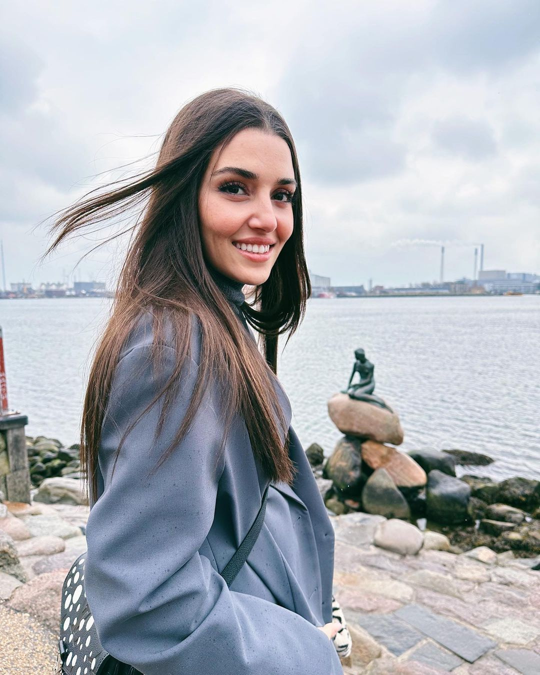 Hande Erçel’den yeni anlaşma