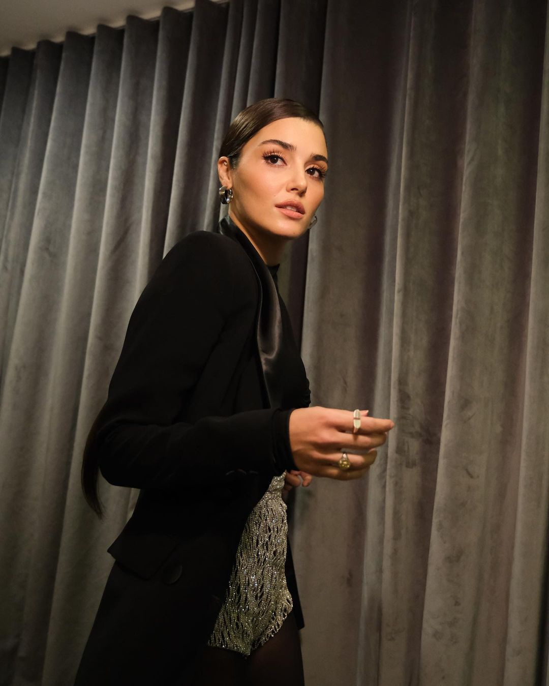 Hande Erçel’den yeni anlaşma