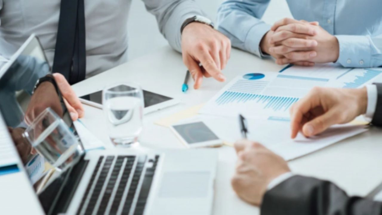 İş dünyası: Seçimler bitti şimdi odak ekonomik program olmalı