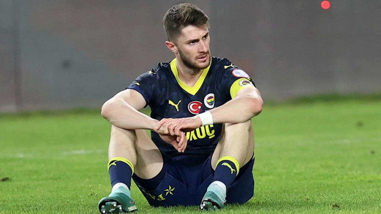 Fenerbahçe’de İsmail Kartal - Edin Dzeko krizi patlak verdi! Beşiktaş derbisine ilk 11’de başlamama sebebi ortaya çıktı! Herkesi şok eden sözler: “Ben oynamak istemiyorum, sen git Serdar Dursun’u oynat!”
