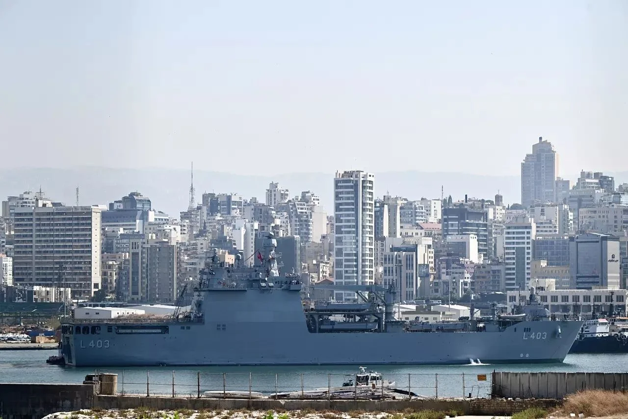 Lübnan'da tarihi operasyon! Türkleri tahliye eden gemilerimiz Mersin'e doğru yola çıktı...