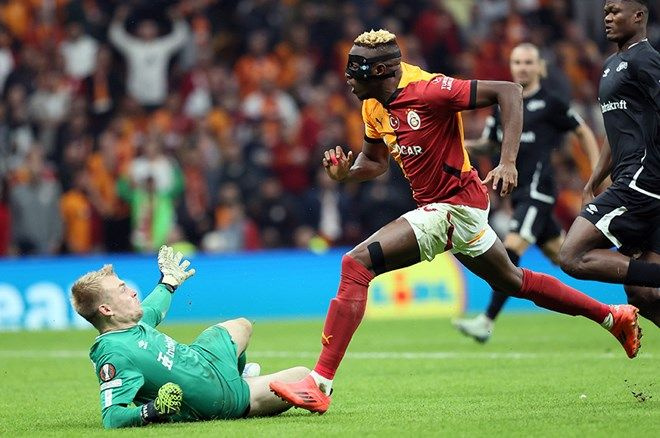Dünya devinin ilk sırasında Victor Osimhen var: Transferi "kesin" diyerek açıkladılar!