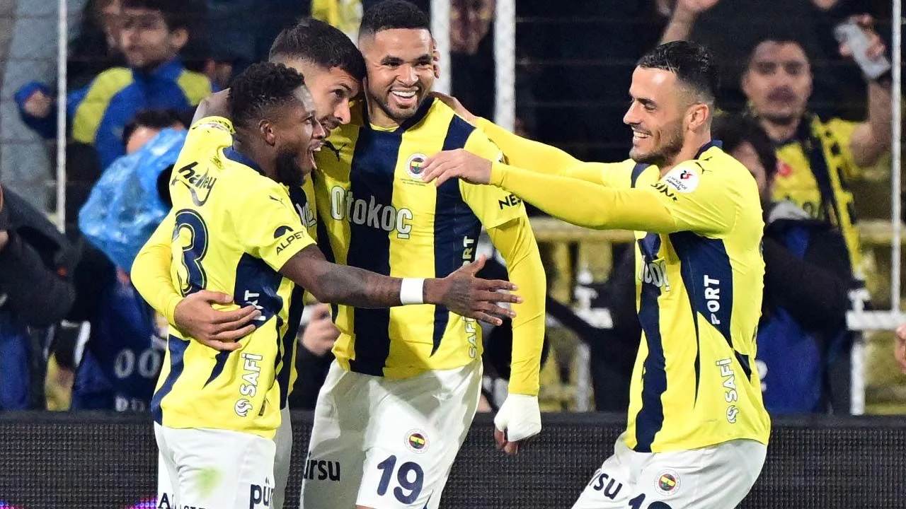 "Yapı artık Fenerbahçe lehine çalışmaya başladı! Gaziantep'in tam 3 penaltısı verilmedi! Bana bunun açıklamasını hiç kimse yapamaz"
