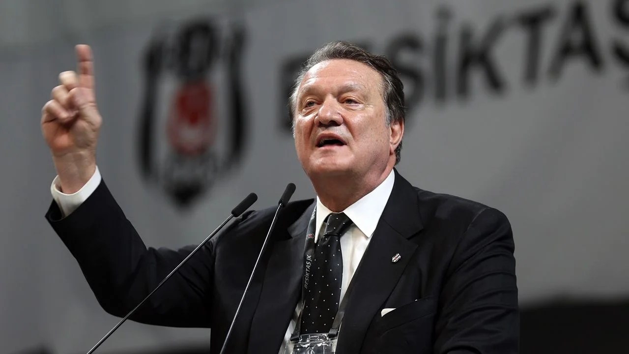Canlı yayında isim isim açıkladı: "Beşiktaş'ta Başkan Hasan Arat'a suikast yaptılar! Gece yarısı toplantı yapıp adamın altını oydular"
