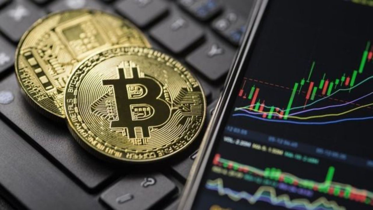 Bitcoin'de tarihi dalgalanma
