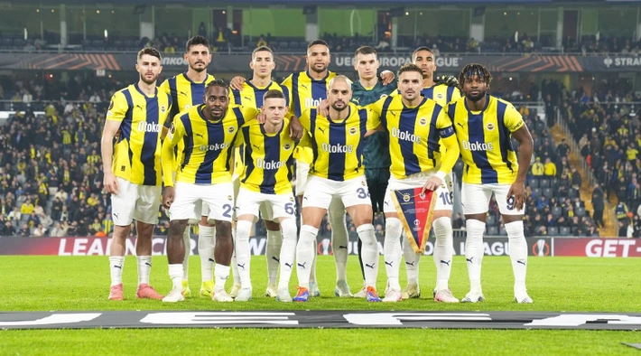 Kadıköy'de taraftar adeta ateş püskürdü: En kısa sürede defolup git!