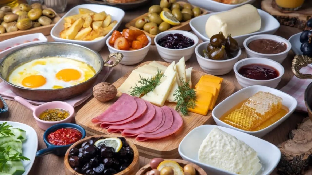 Günün en önemli öğünü! Sadece kahvaltı saatini değiştirerek daha sağlıklı yaşamak mümkün...