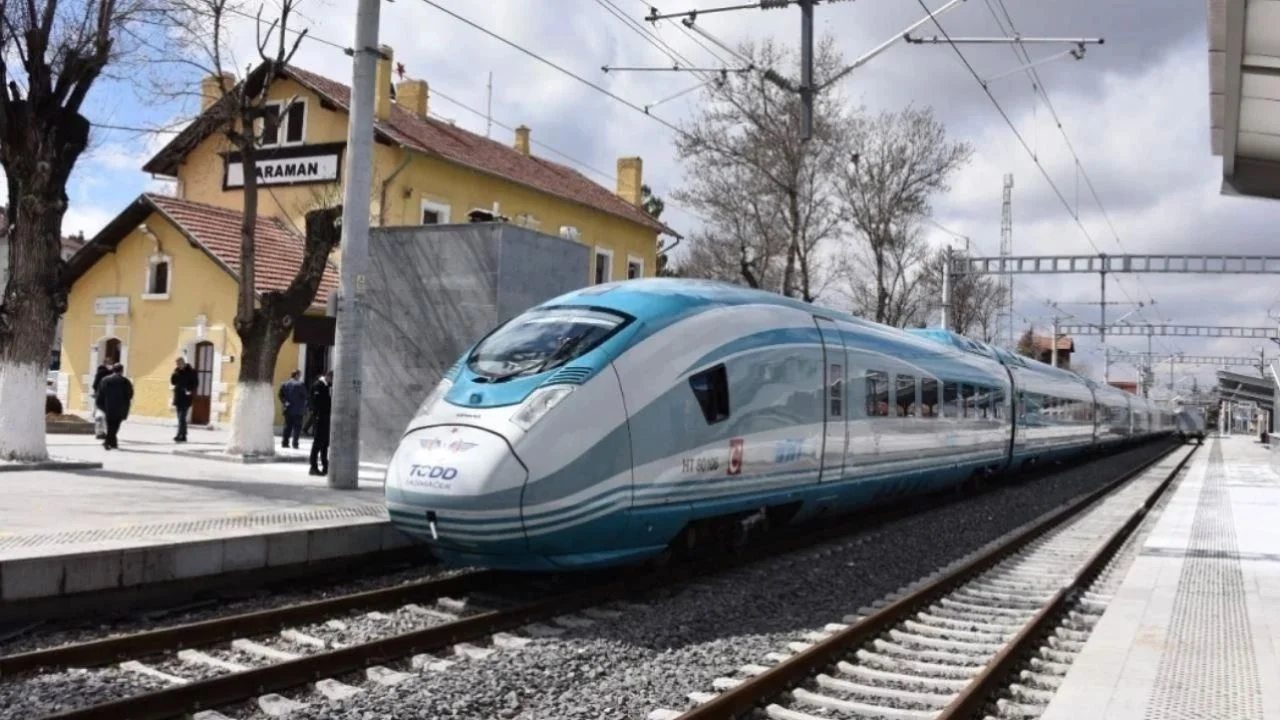 Biletlere zam geldi! Yüksek Hızlı Tren (YHT) fiyatları belli oldu!