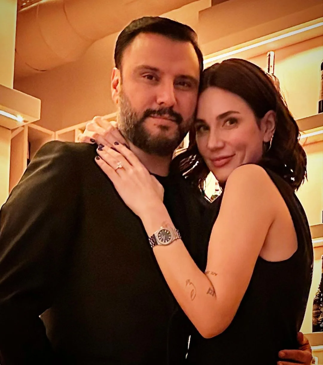 Alişan ve eşi Buse Varol Umre'de!