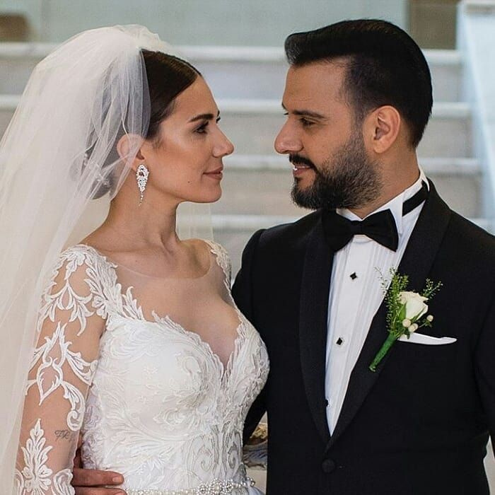Alişan ve eşi Buse Varol Umre'de!