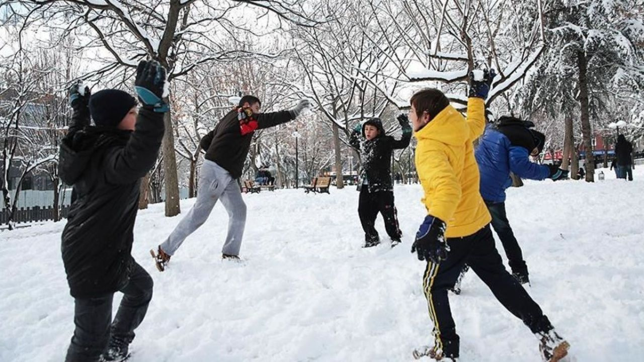 Yurt genelinde etkili kar yağışı sebebiyle o illerde okullar tatil!