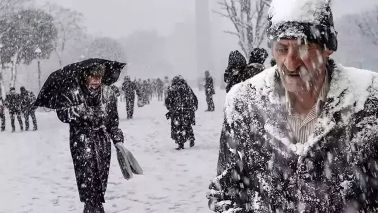 Türkiye'de hava ters köşe yapacak: Hafta sonu yaz, çarşamba ayaz! İstanbul'a sulu kar geliyor...