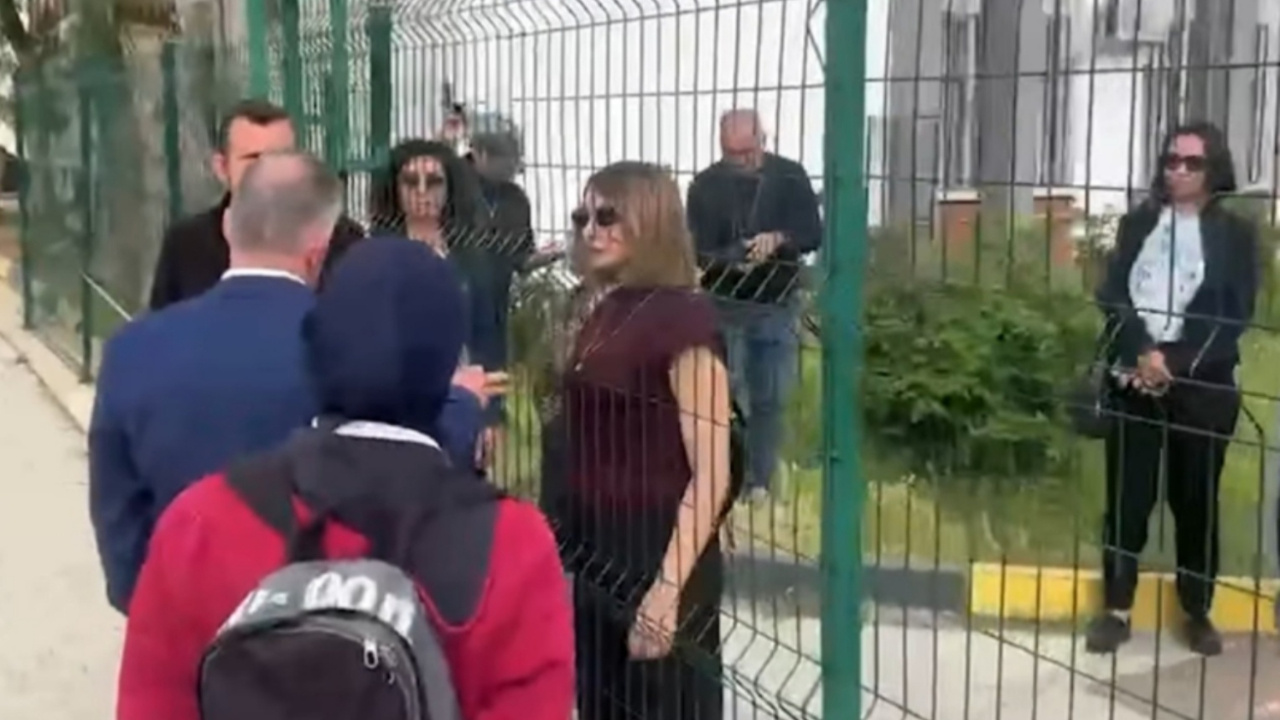 KKTC 28 Şubat karanlığına gömüldü! İrsen Küçük Ortaokulu'nda rezalet! Başörtülü öğrenci okula alınmadı!