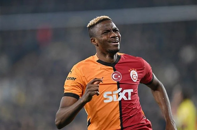 Victor Osimhen'in takım arkadaşlarına verdiği söz ortaya çıktı! Taraftarları havalara uçuracak açıklama