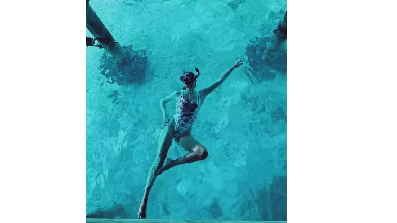 Hande Erçel Maldivler'de aşk tatilinde! Ayrılık iddiaları yalan oldu