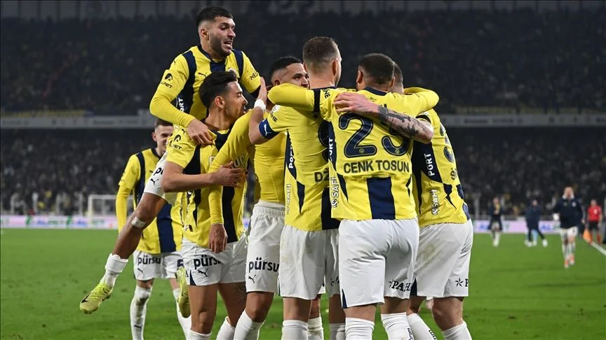 Fenerbahçe'de İki Yıldız İçin Marsilya Hamlesi! Fransız Devi İstanbul'a Geldi