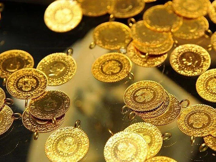 Altın 1 günde tepetaklak oldu: Sene sonu için dudak uçuklatan tahmin!
