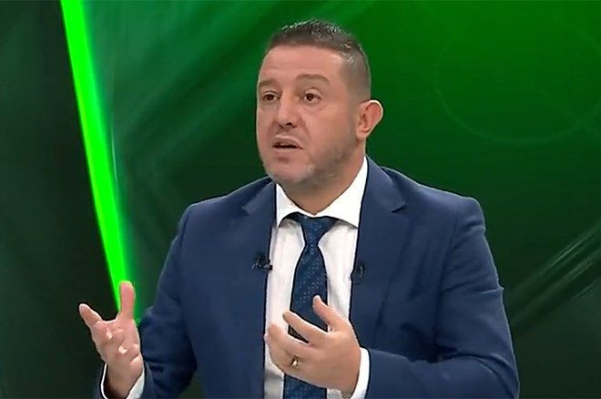 Nihat Kahveci canlı yayında küplere bindi: Jose Mourinho niye geldin? Niye bu kadar transfer yaptın?