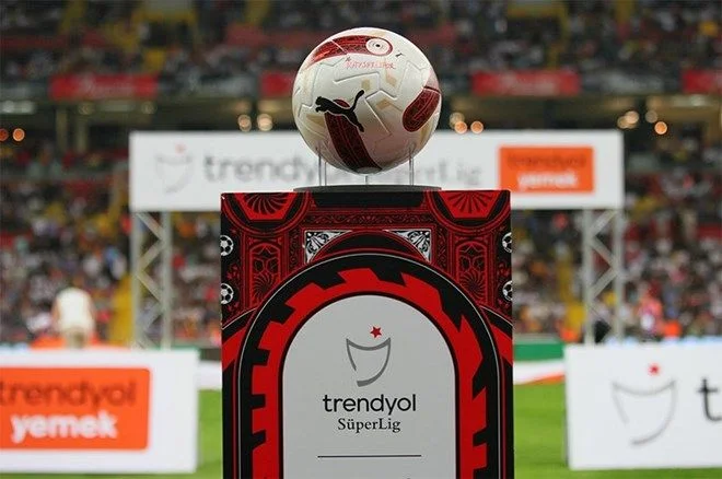 Yapay zeka Süper Lig'de gelecek 10 yılın şampiyonunu belirledi: Neredeyse yarısında aynı takım ipi göğüslüyor!