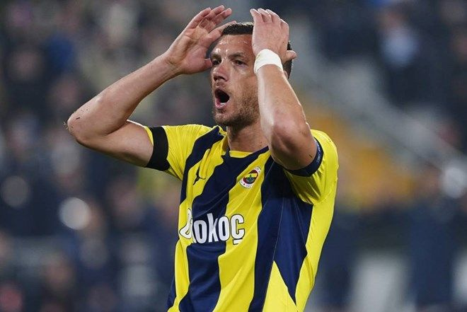 Jose Mourinho'yu çıldırtan 2 karar: Hakeme olay olan hareket!