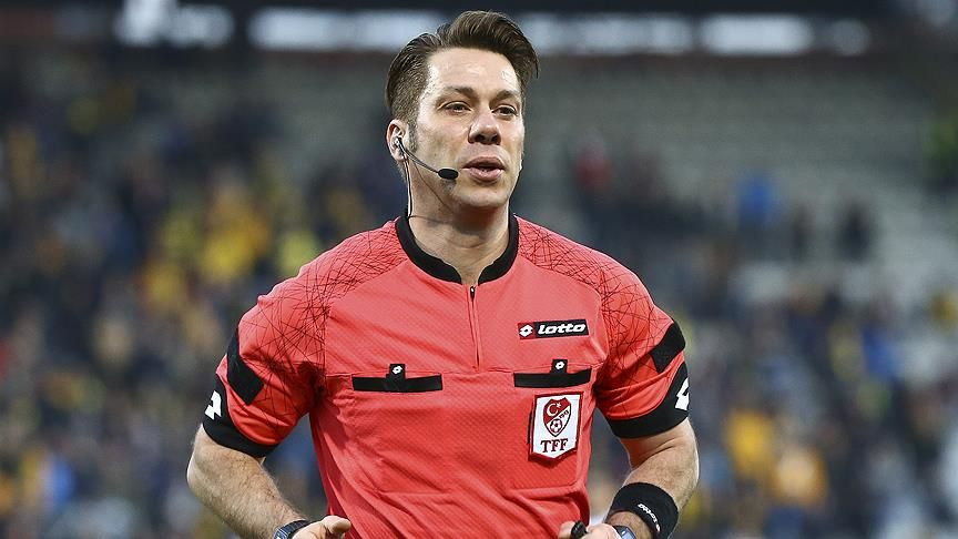 Fırat Aydınus'tan Başakşehir - Fenerbahçe Maçı Yorumu: O Pozisyonda Kırmızı Kart Görmeliydi!