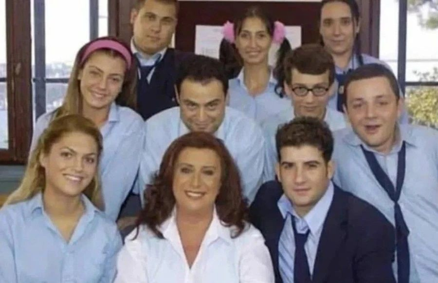 Hayat Bilgisi’nin Barbie Gamze’si ve Arif’i yıllar sonra bir arada! İpek Erdem ve Ümit Erdim'den sürpriz buluşma