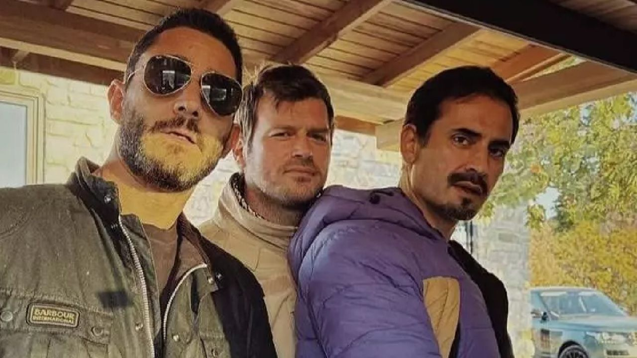 Karizma Genetik: Kıvanç Tatlıtuğ ve minik kopyası Kurt Efe 19 Mayıs'ta göz kamaştırdı!
