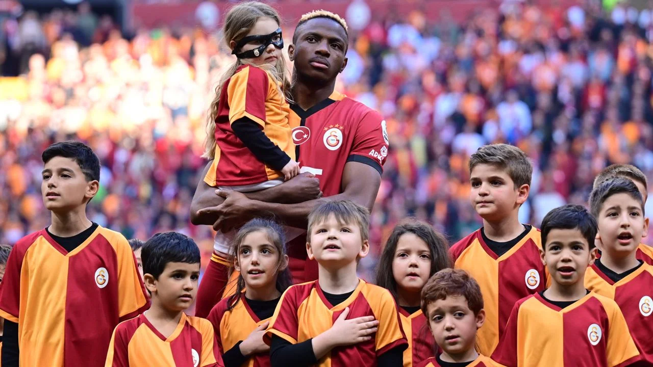 Galatasaray'dan Victor Osimhen'i şaşkına çeviren hareket