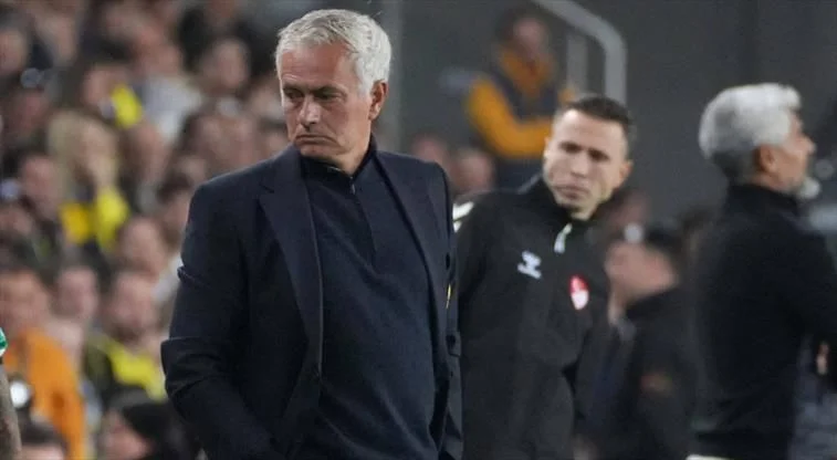 Fenerbahçe'den Forvete Dev Hamle: Mourinho'nun Gözü İngiltere'de