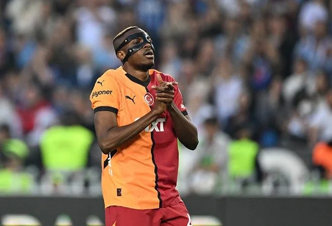 Galatasaray cephesinden bomba açıklama: Victor Osimhen kalıyor mu?