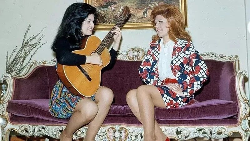 Ablasının eşiyle evlenmişti! Gülden Karaböcek'in sakladığı gerçek yıllar sonra ortaya çıktı! "Ablama söyleyemedim çok korktum" diyerek ilk kez anlattı: Eniştem beni 11 yaşımdan beri taciz ediyordu