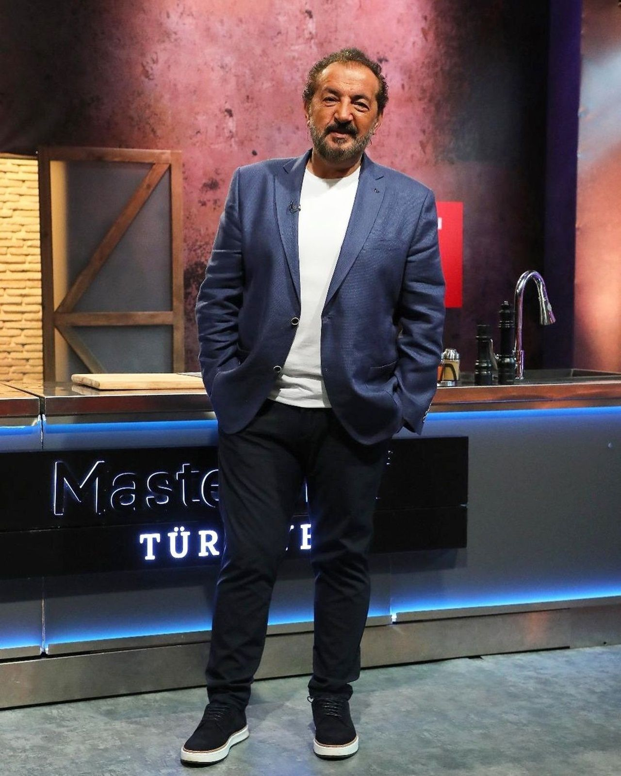 MasterChef jürisi Mehmet Yalçınkaya’nın restoranındaki kahvaltı menüsünün fiyatı tartışma yarattı