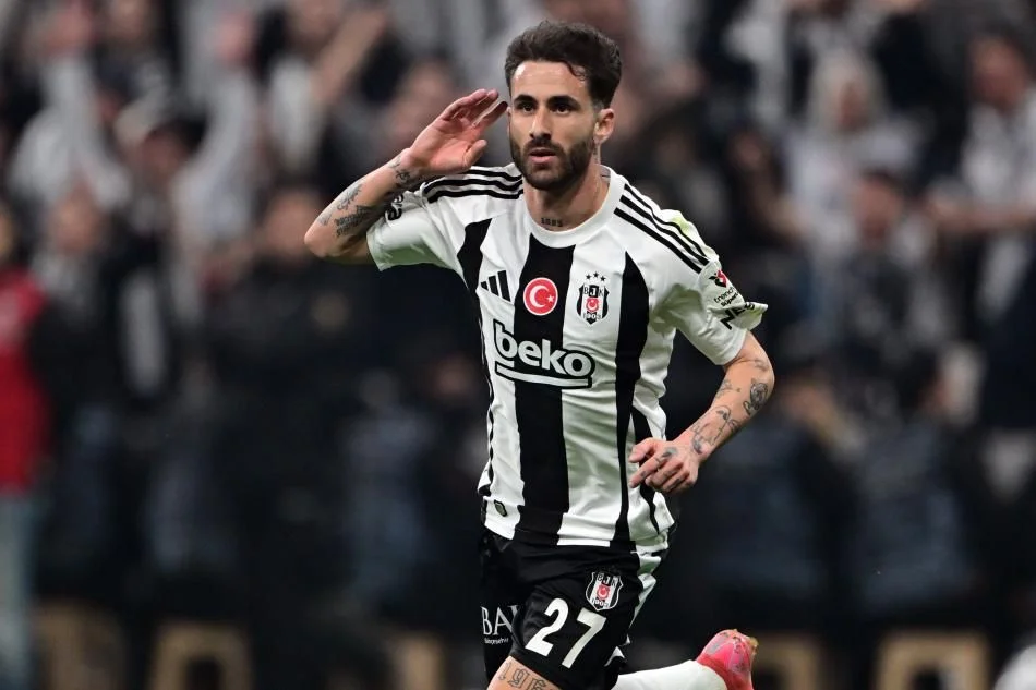 Galatasaray ve Beşiktaş arasında tarihe geçecek transfer operasyonu: Rafa Silva için flaş gelişme