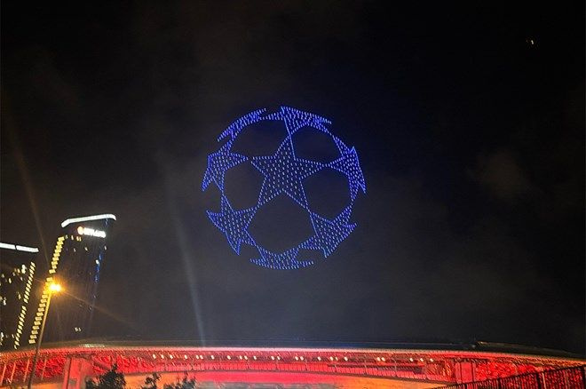 Galatasaray şampiyonluğunu kutladı: Drone şovla gökyüzü aydınlandı!
