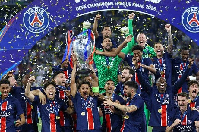 UEFA Şampiyonlar Ligi'nde sezonun 11'i belli oldu: Listeye PSG damga vurdu