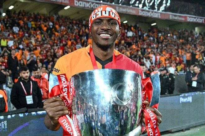 Transferde flaş gelişme: Victor Osimhen ve Napoli, Al Hilal'e son kararını iletti!