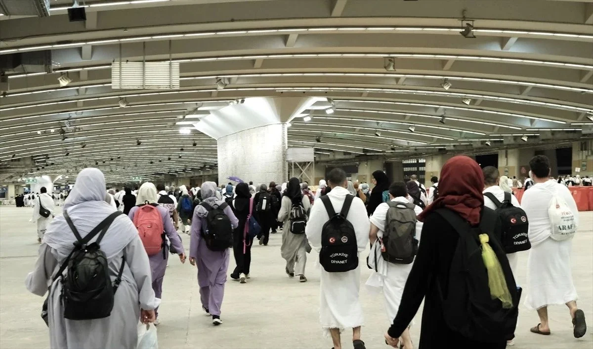 2,5 milyon Müslüman hacı oldu: Kutsal topraklarda şeytan taşlandı, hac görevleri tamamlandı