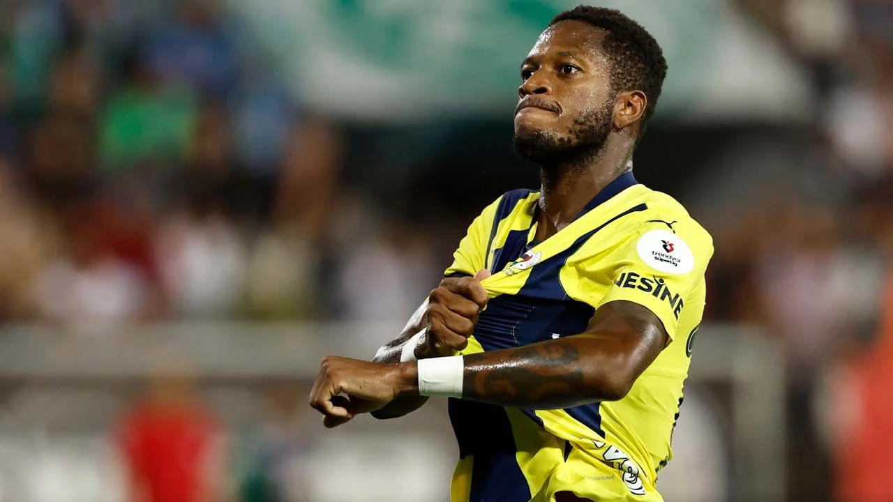 Eyvah Fred elden kaçıyor! Fenerbahçe'de taraftarı kahreden haber geldi