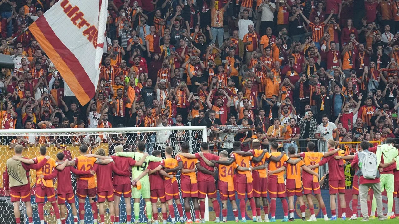 Galatasaray'da ilk ayrılık gerçekleşti! Sözleşmesi feshedildi, Süper Lig ekibine imza atıyor