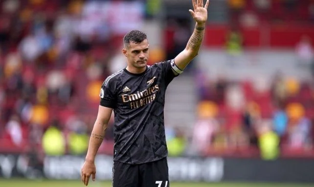 Arabistan'a Gitmesi Beklenen Xhaka Süper Lig Devine İmza Atmak Üzere