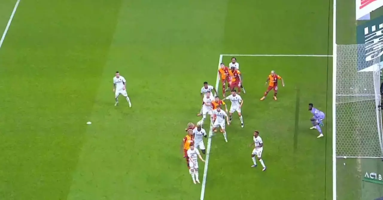 Dev derbide iki takım penaltı bekledi, bir gol iptal edildi! - Resim : 5