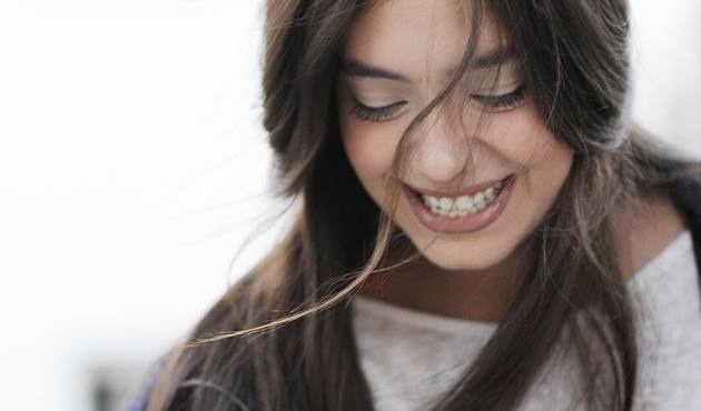 Neslihan Atagül, görümcesi Asuman Doğulu’ya kına yaktı!