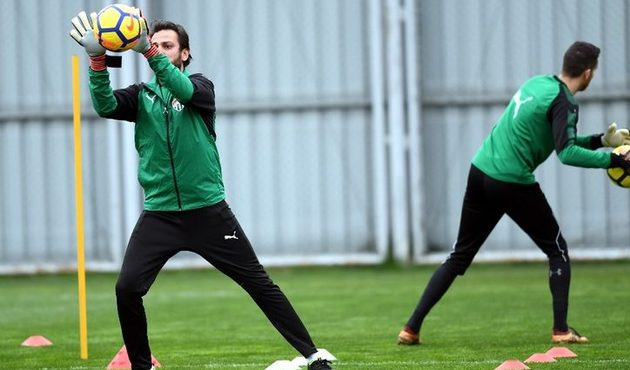 Vartolu Bursaspor'un yeni kalecisi oldu!