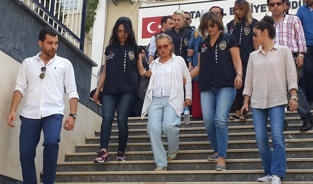 Nazlı Ilıcak'ın koğuş arkadaşından bombalar!