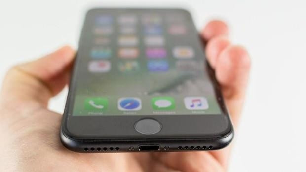 İphone 8'den bekleyenlere kötü haber!