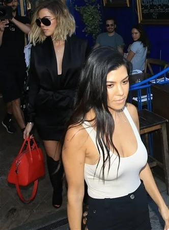 Kardashianlar'dan transparan şov!