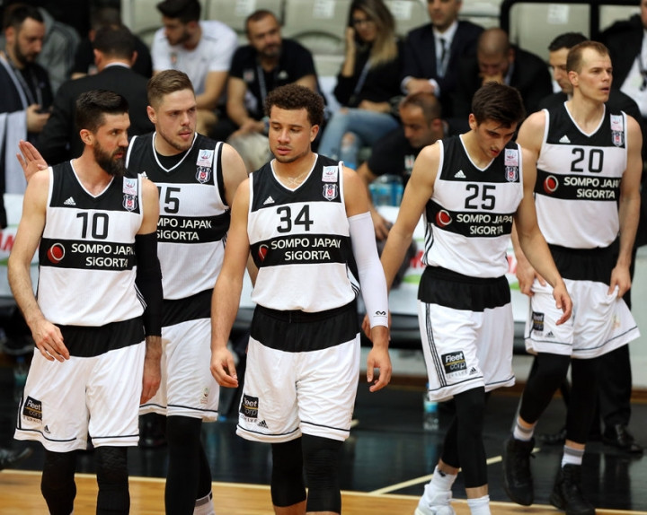 Beşiktaş'ı deviren Fenerbahçe şampiyon oldu! İşte maçtan kareler...