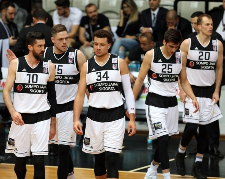 Beşiktaş'ı deviren Fenerbahçe şampiyon oldu! İşte maçtan kareler...