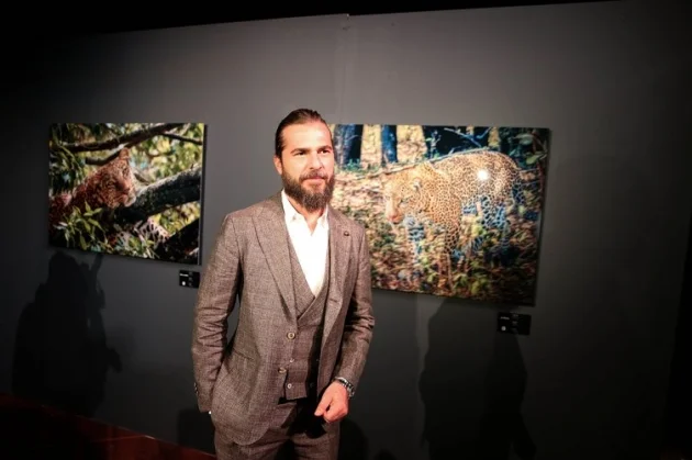 Engin Altan Düzyatan'dan sergi sürprizi!